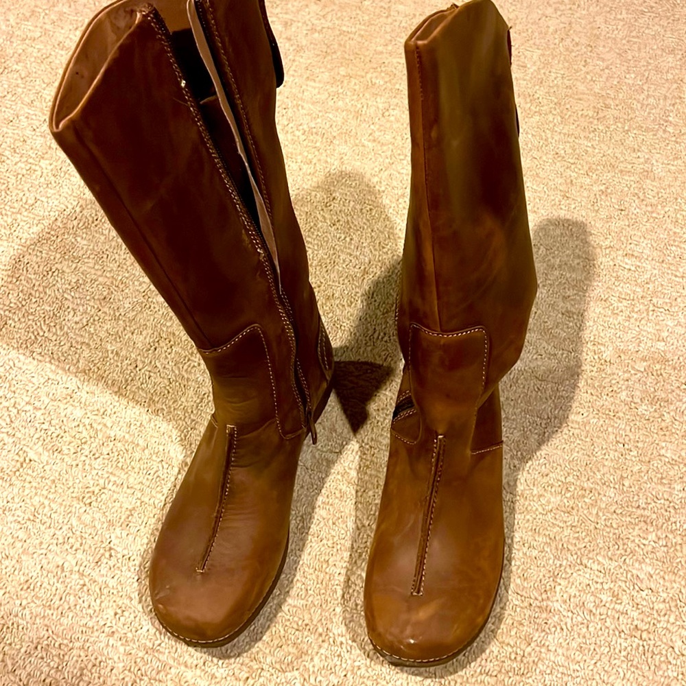 Women’s leather all weather boots